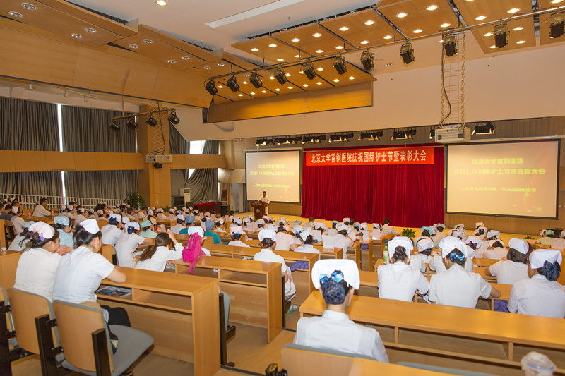 导语 国际护士理事会将南丁格尔的诞生日--5月12日定为国际护士节