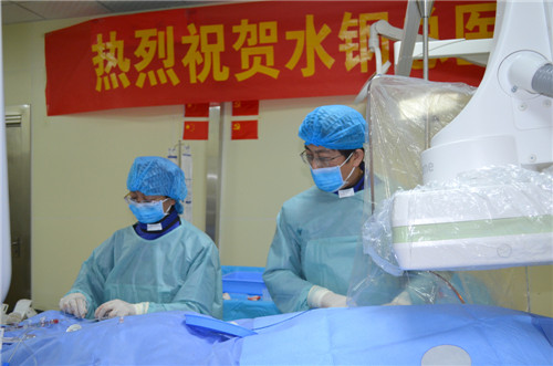唐主任手术1.jpg