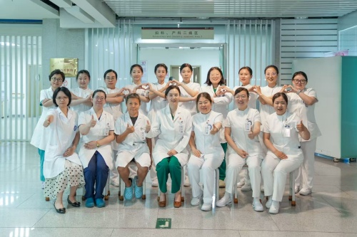 妇科合影.jpg 妇科合影.jpg